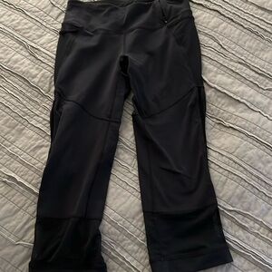 Calia Black Capri Leggings with 3 pockets